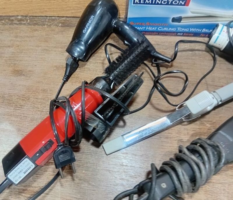 Lotes de Planchitas y Rizadores para el Cuidado del Cabello - imagen 4