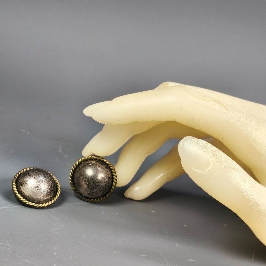 Item 16466 - Image 2