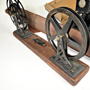 Proyector de Cine Antiguo Pathe Baby Francés 1920 con Accesorios y Películas - imagen 4