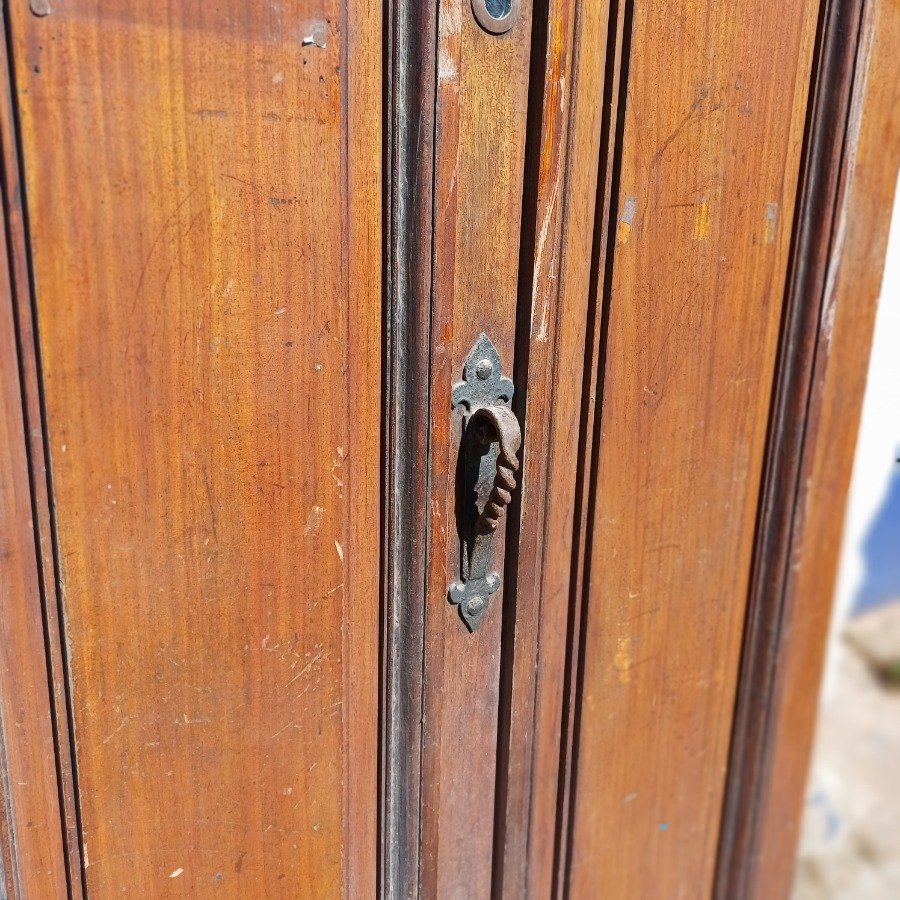 Puerta arqueada de cedro con marco y herrajes en hierro forjado - imagen 5