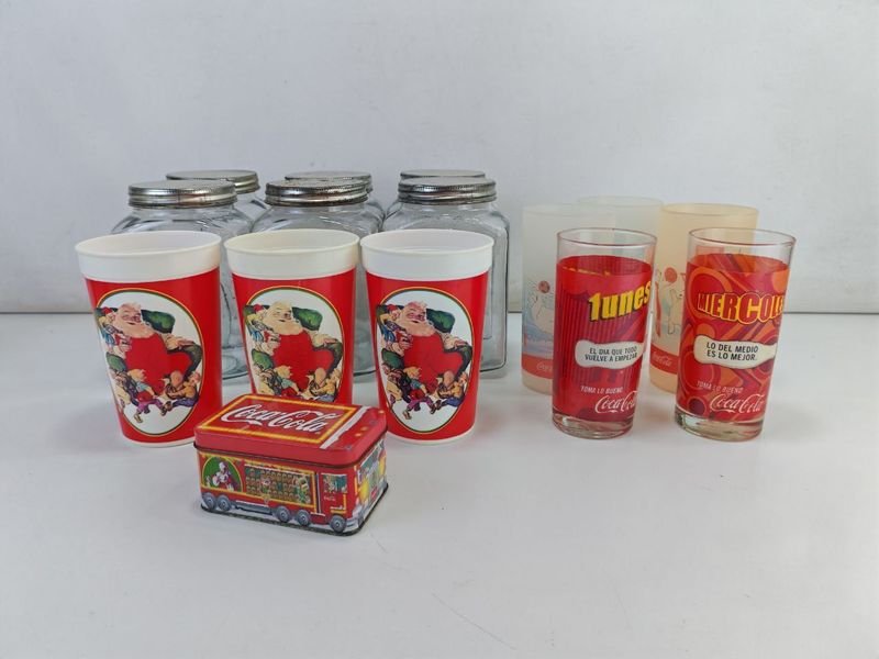 Lote siguiente: Coleccionables Coca Cola