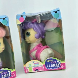 Dos Figuras de Juguete "Who's Your Llama?" - imagen 3