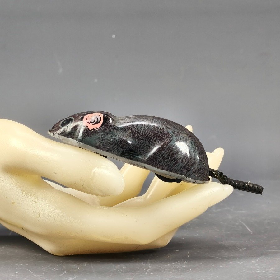 Item 17699 - Image 2