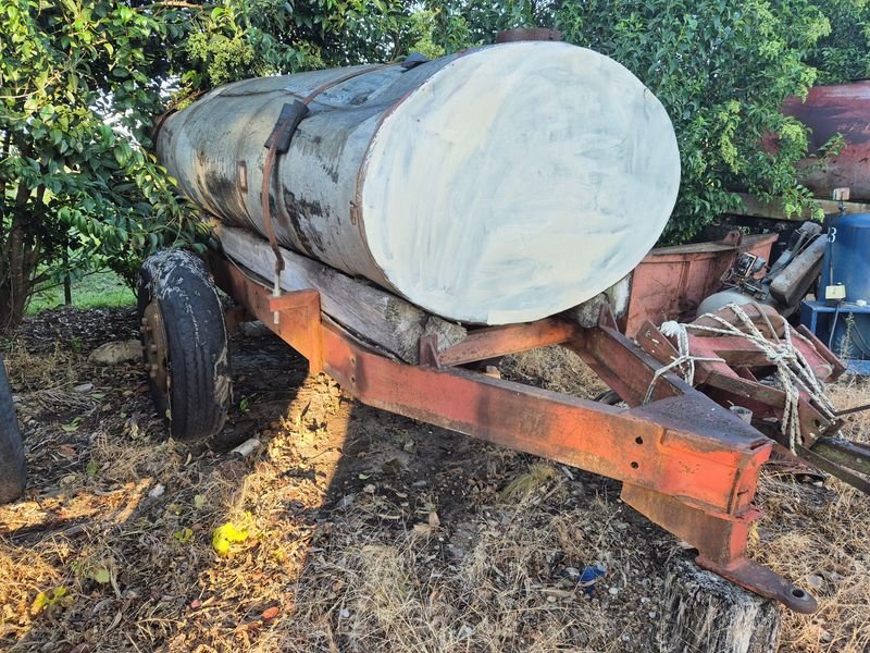 Lote anterior: TANQUE CISTERNA SOBRE TREMENDA ZORRA FUERTE
