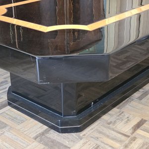 Mesa Ratona Octogonal Negra con Detalles en Madera Clara - imagen 6