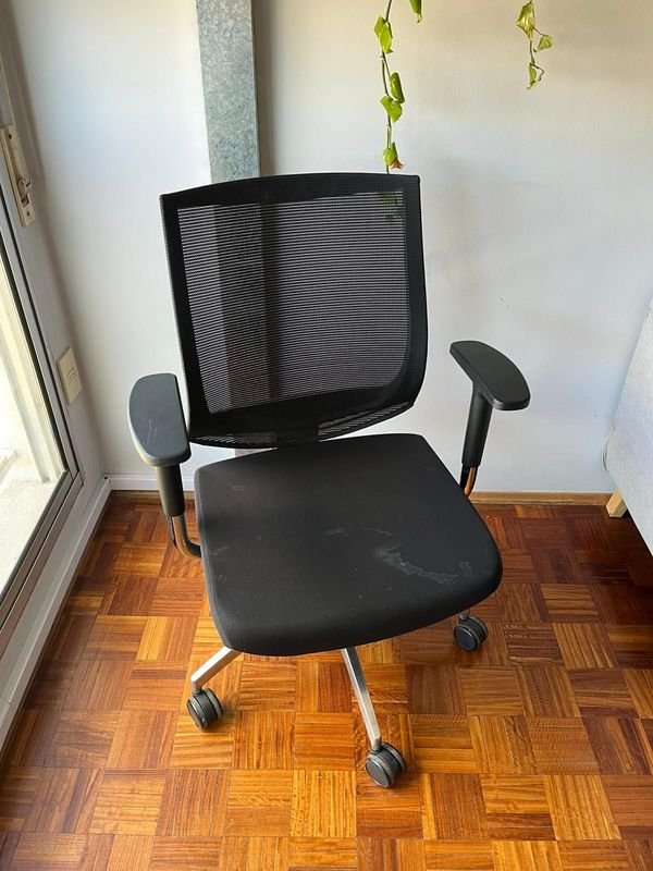 Item 899541 - Image 1