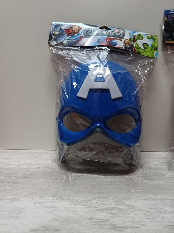 Lotes de mascaras de superhéroes de los Vengadores - imagen 2