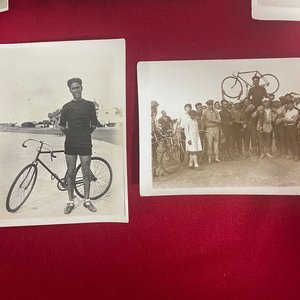 Colección de Fotografías Históricas de Ciclismo: Ganadores y Equipos - imagen 4