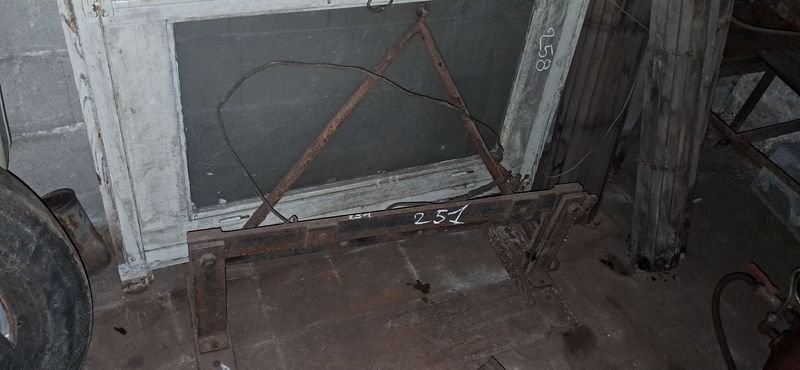 Item 880849 - Image 1