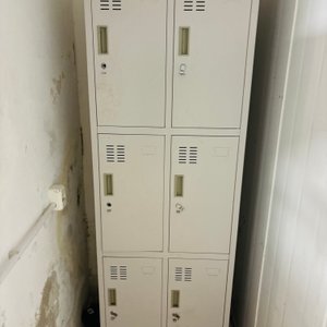 Lote siguiente: Locker "De Marco" de 6 Puertas Metálico Blanco