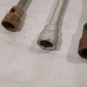 3 Llaves de Rueda para Camión (33, 32 y Chica) - imagen 3