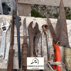 Lote anterior: Lote de Herramientas Variadas: Llave Inglesa, Alicates, Destornillador y Tijeras de Podar