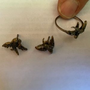 Juego de Anillo y Caravanas de Plata con Diseño de Golondrinas - imagen 5