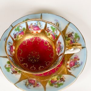 Juego de 24 Pocillos de Café y Platillos de Porcelana Japonesa con Escenas Románticas - imagen 5