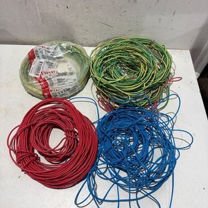 Lote siguiente: Lote de Cables Eléctricos Flexibles de Colores