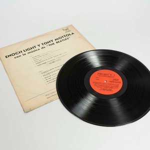Vinilo LP Enoch Light y Tony Motola con "The Beatles" - imagen 2