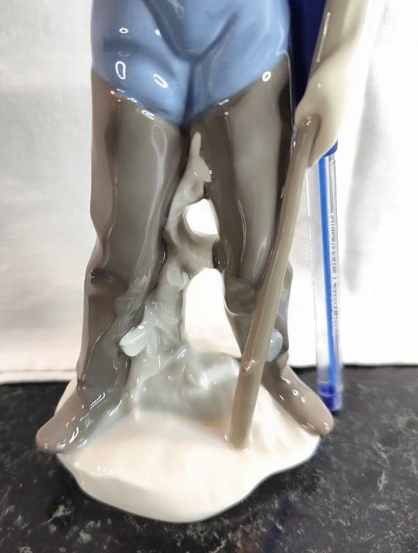 Figurita de pescador en porcelana alemana Carl Scheiding Grafenthal - imagen 3