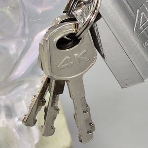 Candado de Seguridad 4K con 4 Llaves Planas - imagen 4