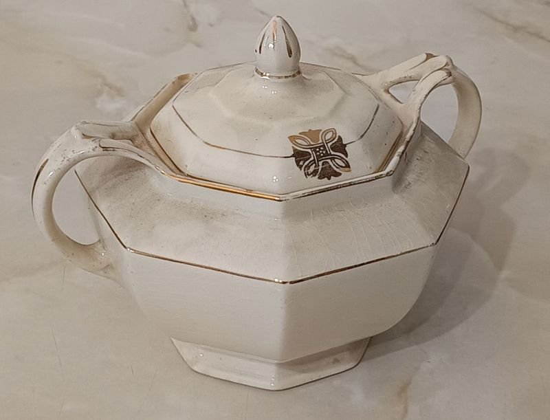 Azucarero de Loza INGLESA Thomas Hughes & Son (con tapa) - Porcelana blanca con diseño floral - imagen 3