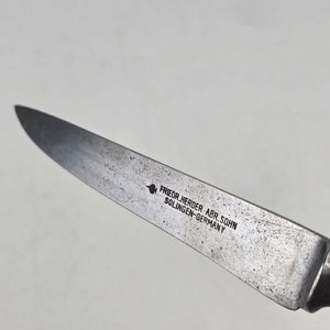 Cuchillo de mesa Herder Solingen-Germany con mango de madera - imagen 4