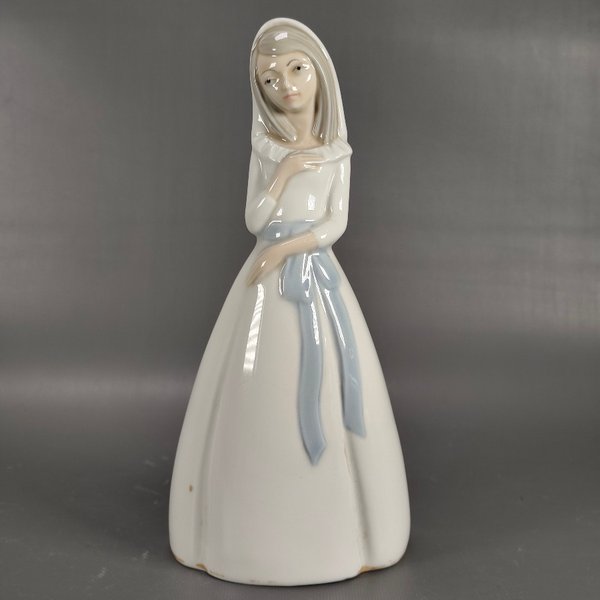 Figura de Porcelana Española "Juanita" de M. Requena - imagen 1