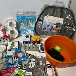 Lote anterior: Lote Variado: 3 Termos de Acero Inoxidable, Cargador, Auriculares y Más