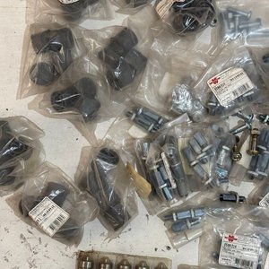 Lote de Repuestos Varios para Automotor - imagen 2
