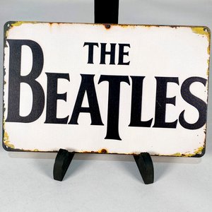 Lote siguiente: Cartel Decorativo "The Beatles" Metálico Vintage