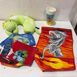 Lote siguiente: Toallitas Infantiles y Vaso con Dibujo de Pez