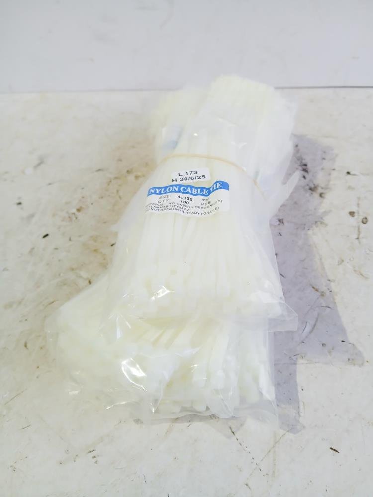 10 Paquetes de 100 Precintos de Nylon Blancos 4 x 150 mm