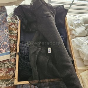 Lote anterior: Lote de Telas Finas Negras y Blancas