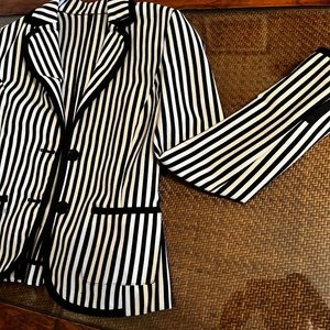 Blazer Rayado Blanco y Negro Talle S - imagen 5