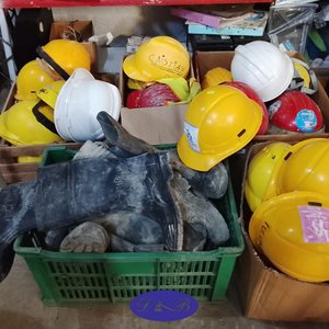 Lote anterior: Cascos de Obra y Botas de Goma Varios