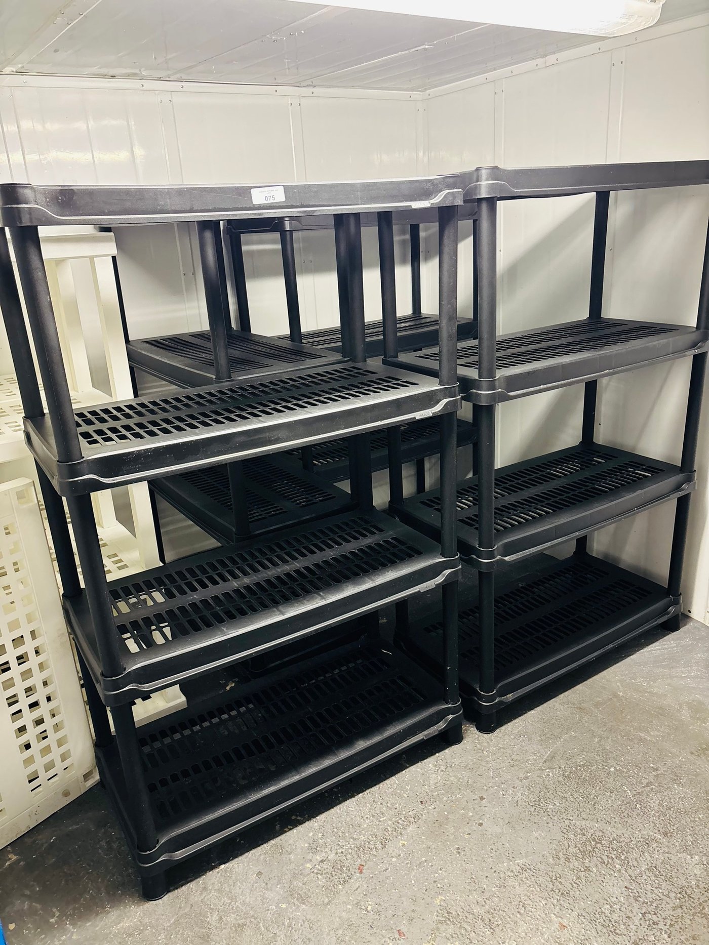 Dos Estanterías Plásticas Negras Rimax 90x47x145cm