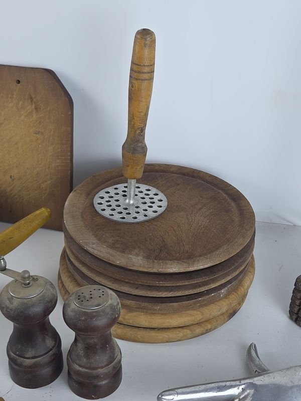 Gran lote de artículos en madera y aluminio para la cocina - imagen 5
