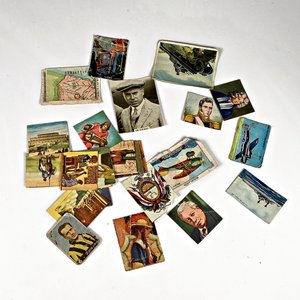 Lote anterior: Lote de Figuritas Antiguas: Personajes Históricos, Mapas y Escudos