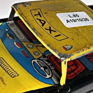 Auto de Chapa a Control Remoto Taxi Antiguo - imagen 4