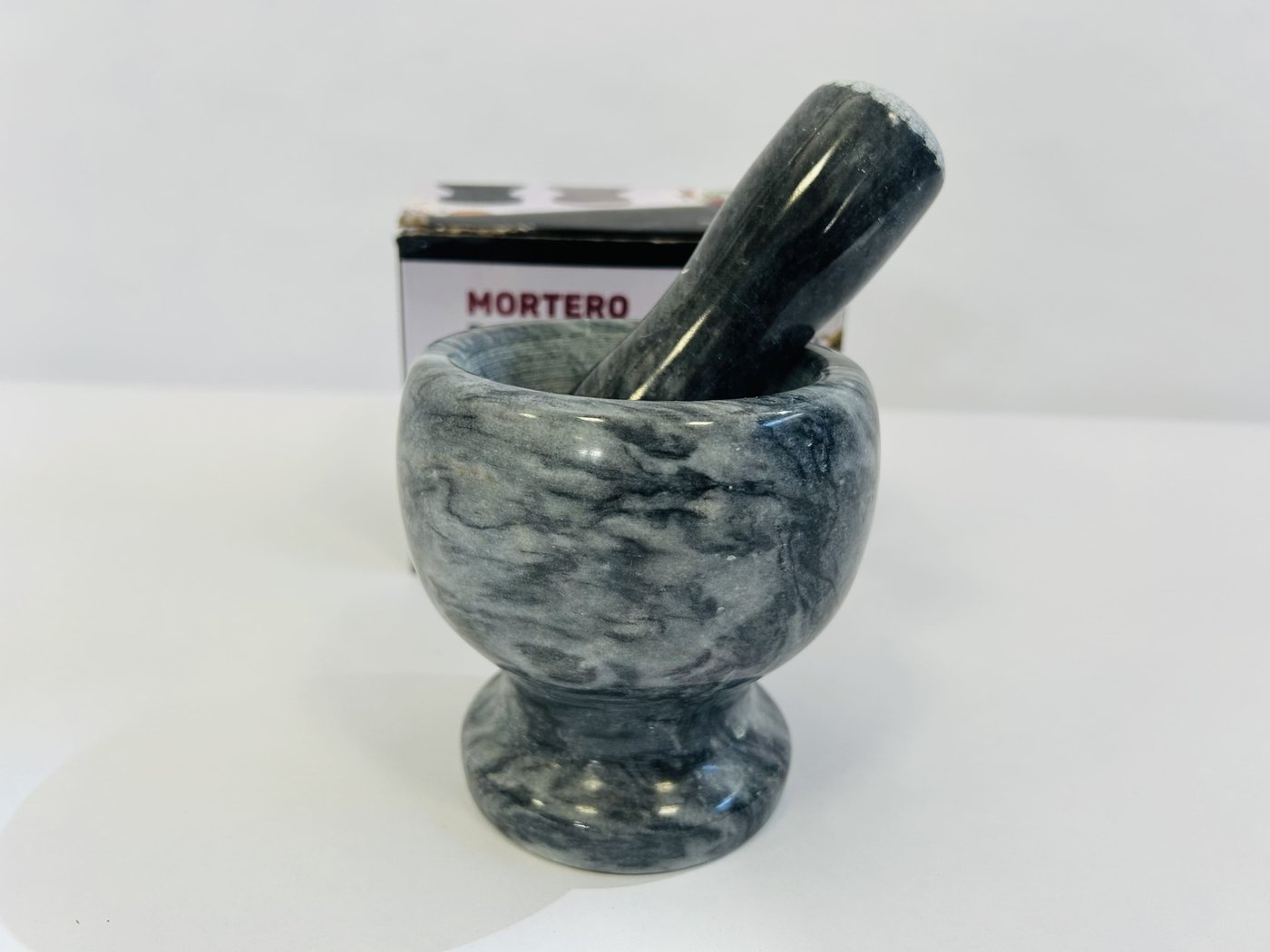 Mortero de Mármol Gris y Blanco