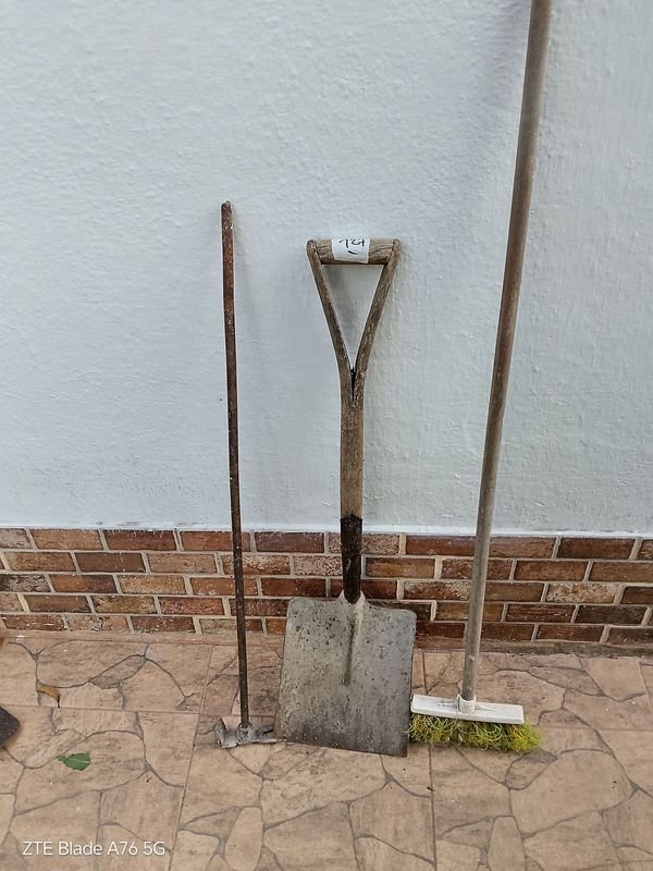 Item 889939 - Image 0