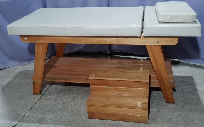 Camilla de Masaje con Escalera y Almohadilla - Cuero Ecológico Blanco y Madera