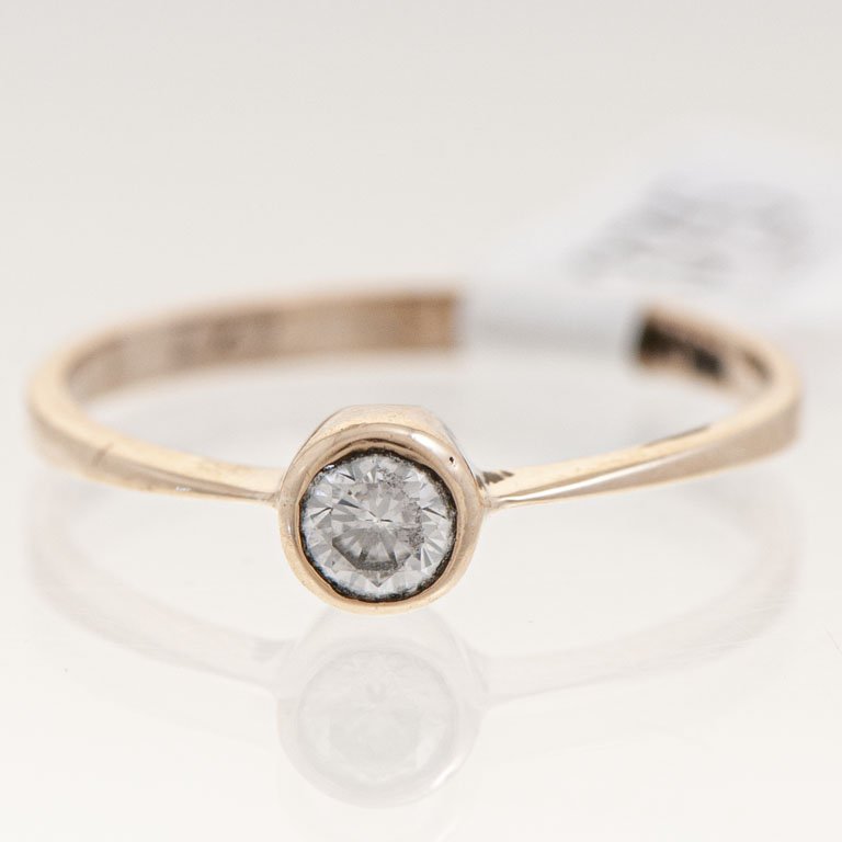 Lote siguiente: Anillo de Oro con Circonia