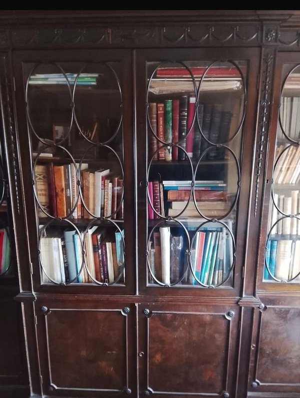 Gran Biblioteca Inglesa Antigua de Tres Cuerpos, Siglo XIX