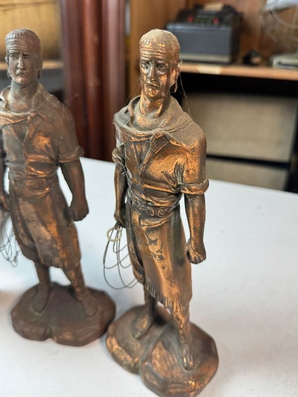 Figuras de gauchos en cobre, excelente condición - imagen 3