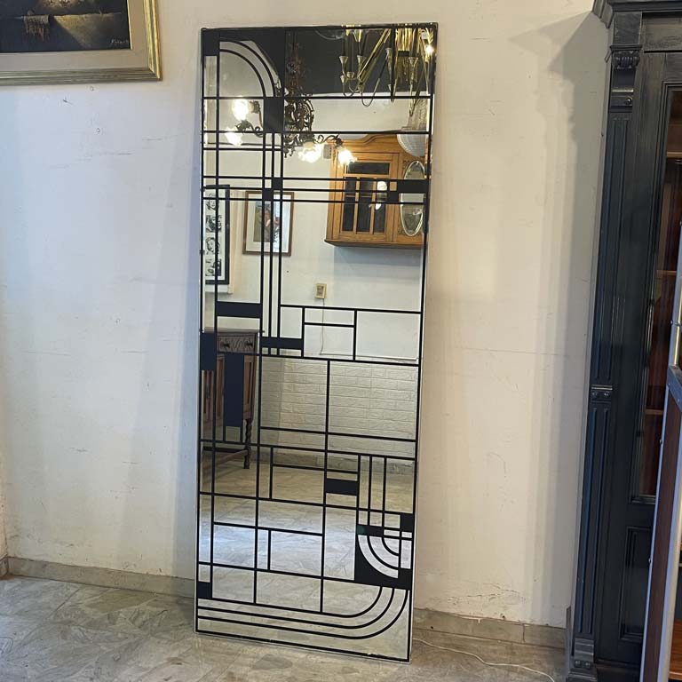 Lote siguiente: Espejo de diseño con pequeña cascada - Medidas: 75x201cm