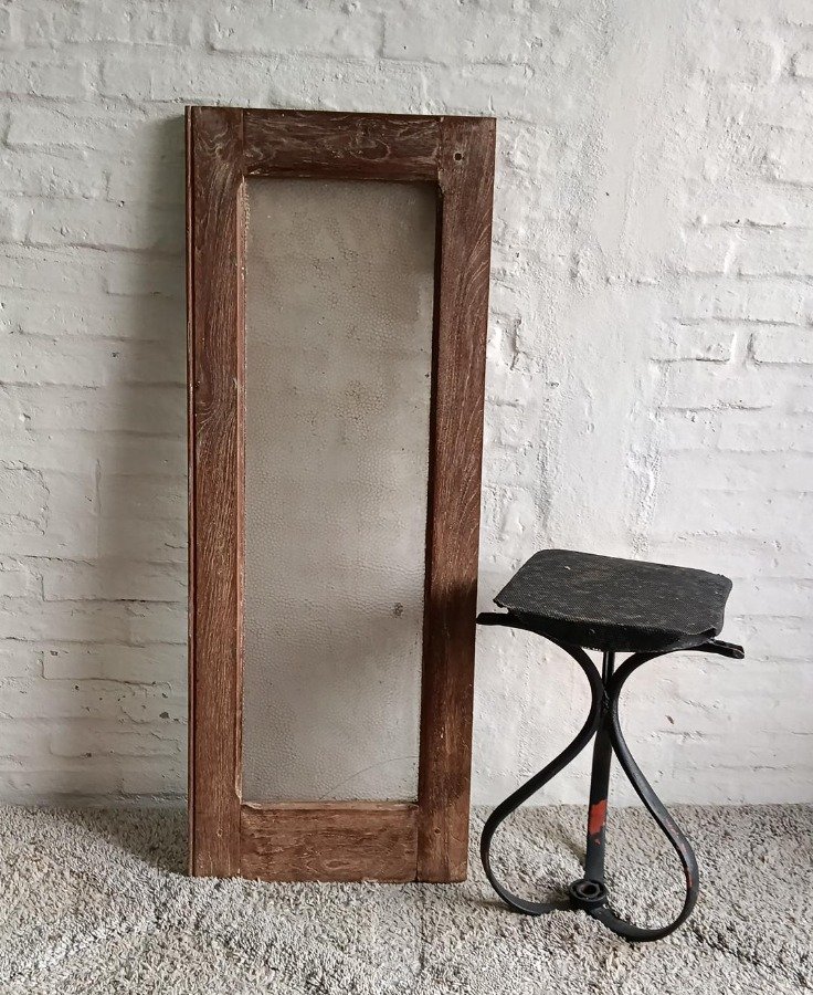 Hoja de Ventana Antigua de Cedro con Soporte Metálico