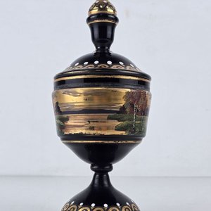 Jarrón de Cristal con Paisaje Pintado a Mano y Tapa - imagen 4