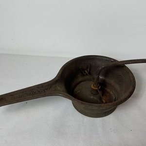 Molinillo de Legumbres Antiguo de Hierro Fundido - imagen 4