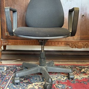 Silla de Oficina Ergonómica Vintage Negra con Ruedas - imagen 7