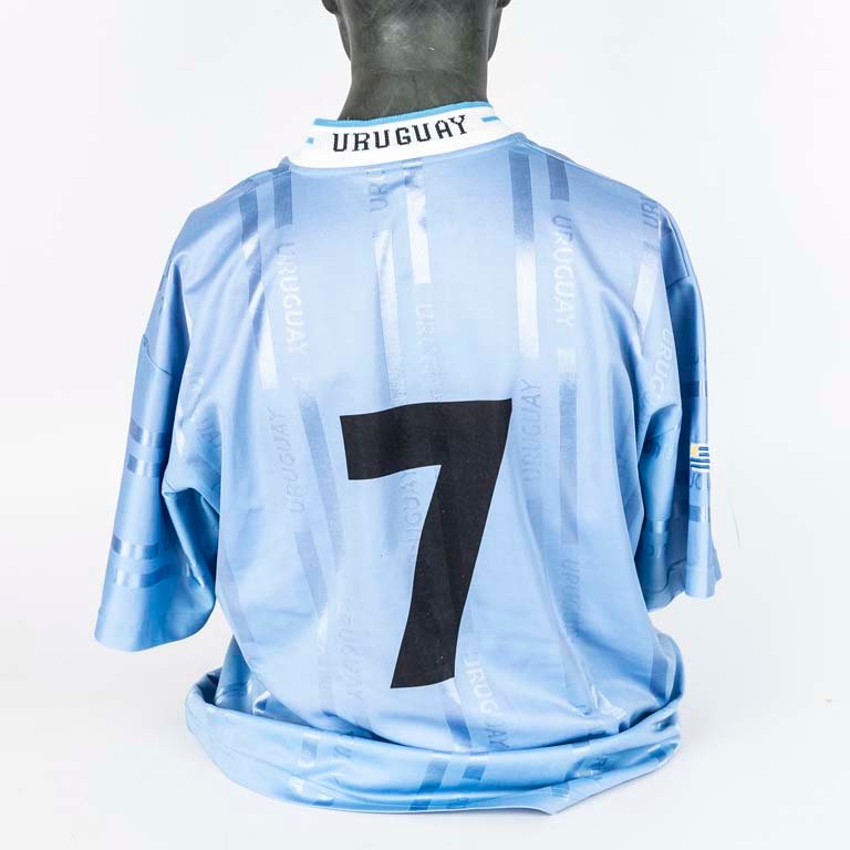 Camiseta de la selección de Uruguay de utilería N°7 del año 2001 - imagen 2