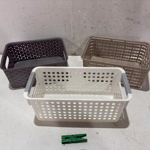 Lote siguiente: Set de 3 Cajitas Organizadoras Plásticas
